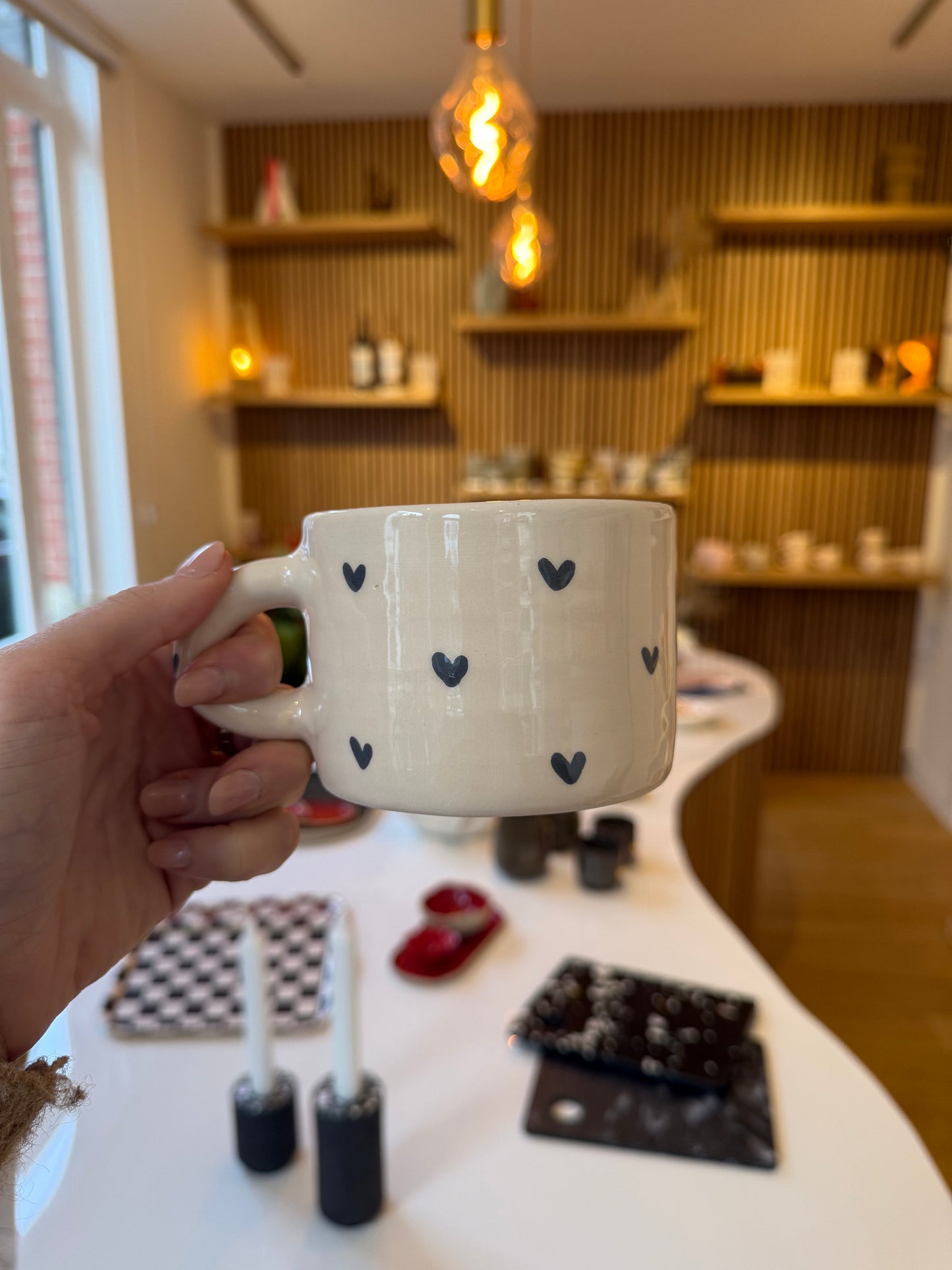 Mug coeurs gris