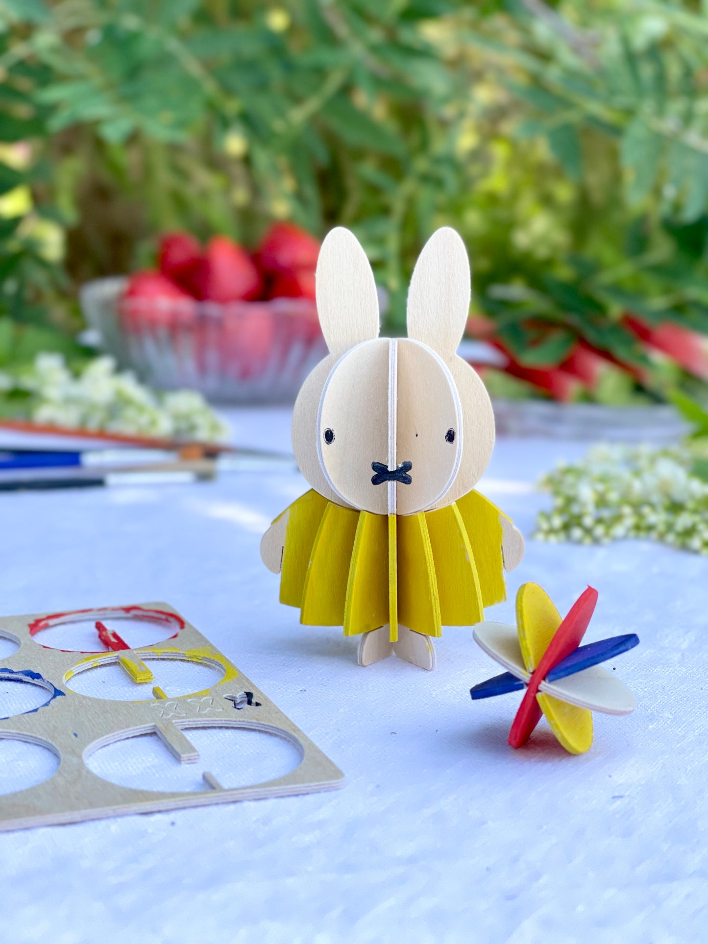 Petit lapin Miffy en bois